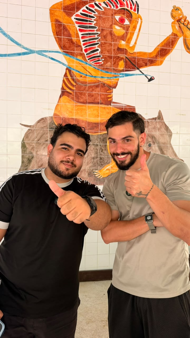 Lucas Lopes e parceiro em foto de apresentação